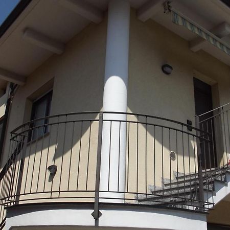 Yellow House Cir 12040 Cassano Magnago Exterior foto