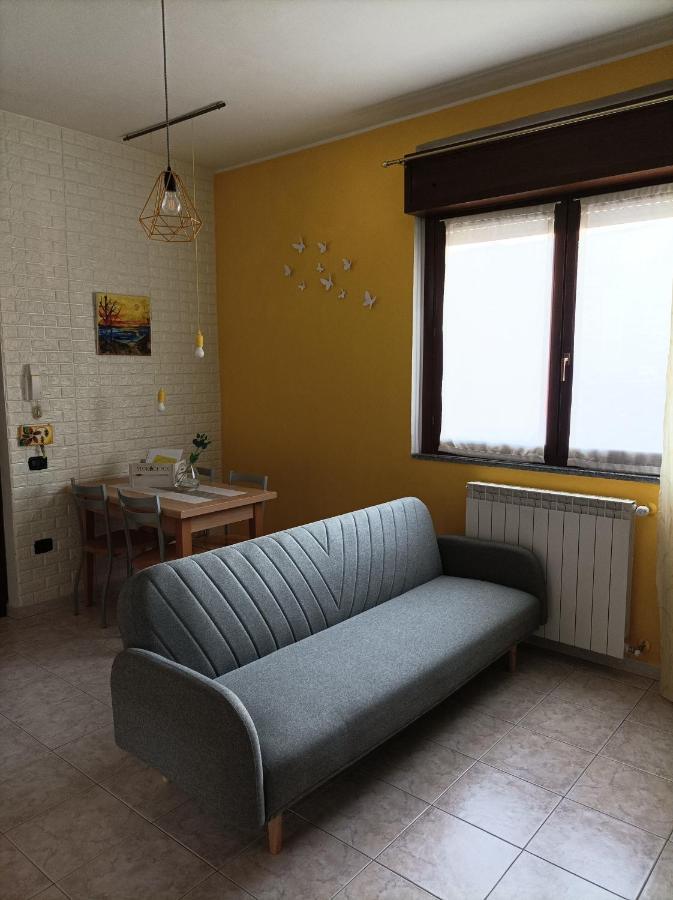 Yellow House Cir 12040 Cassano Magnago Exterior foto